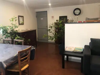 Cuisine ou kitchenette dans l'établissement La Maison des Gardes - Chambres d'hôtes