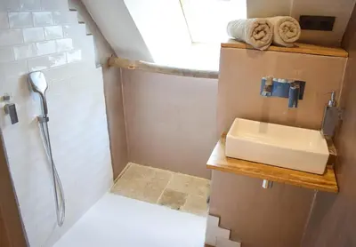 Salle de bains dans l'établissement Appartement classé 