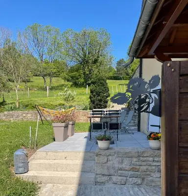 Jardin de l'établissement Gîte au Coeur du Jura entre Comté et Vin Jaune, Gîte Comté