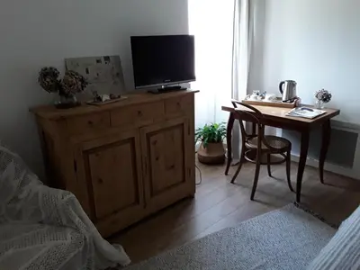 Télévision ou salle de divertissement dans l'établissement 