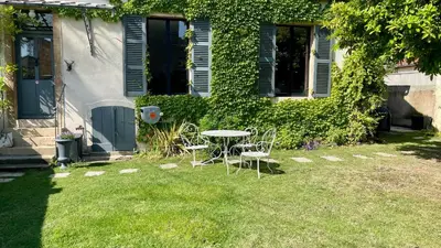Jardin de l'établissement MonCoeur, maison et jardin à 700 m des Hospices de Beaune
