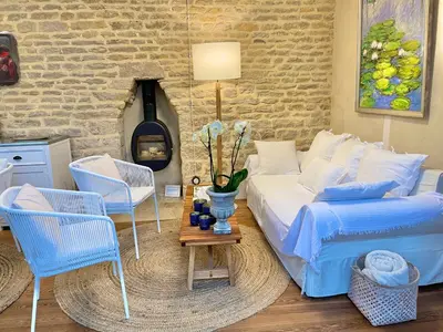 Coin salon dans l'établissement MonCoeur, maison et jardin à 700 m des Hospices de Beaune