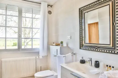Salle de bains dans l'établissement Le Moulin d'Hauterive