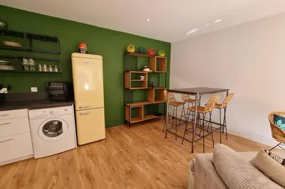 Cuisine ou kitchenette dans l'établissement La Paulée à Pommard