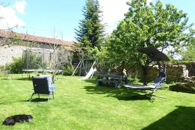 Jardin de l'établissement Le coeur du Lys