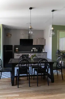 Cuisine ou kitchenette dans l'établissement La Chouette des Ducs, Appartement en Hypercentre