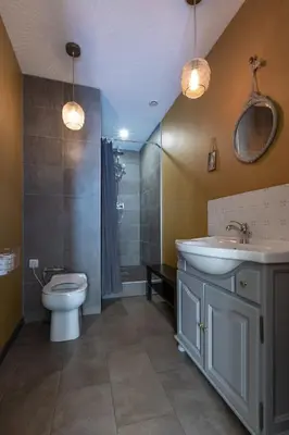 Salle de bains dans l'établissement La Chouette des Ducs, Appartement en Hypercentre