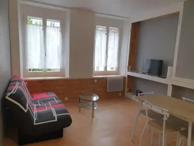 Télévision ou salle de divertissement dans l'établissement Appartement VanSuly