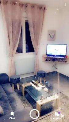 Télévision ou salle de divertissement dans l'établissement Eyssam d’or