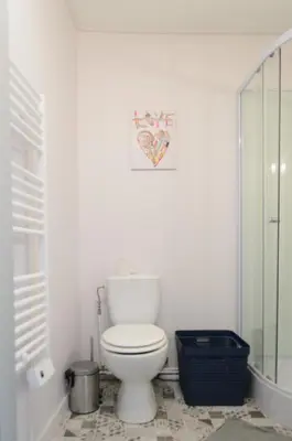 Salle de bains dans l'établissement L'Orée des Lacs (Appartement n°2)