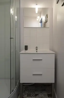 Salle de bains dans l'établissement L'Orée des Lacs (Appartement n°2)