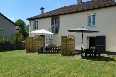 Jardin de l'établissement L'Orée des Lacs (Appartement n°2)