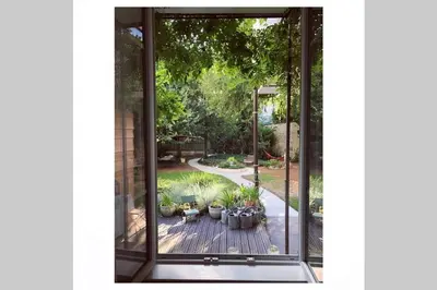 Jardin de l'établissement Le Clos 25