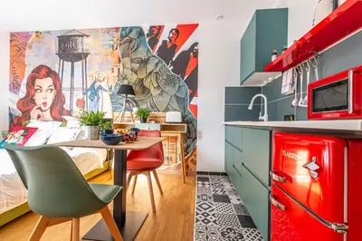 Cuisine ou kitchenette dans l'établissement Le Pop Art - Topbnb Dijon