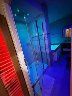 Salle de bains dans l'établissement Suite Darcy & Spa