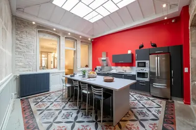 Cuisine ou kitchenette dans l'établissement LA PETITE VERRIERE