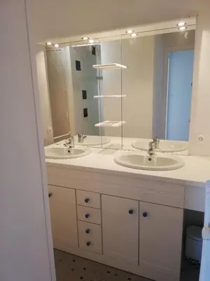 Salle de bains dans l'établissement La Fontaine, F2 au cœur de Paray
