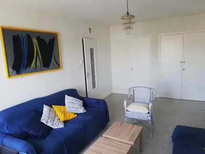 Coin salon dans l'établissement La Fontaine, F2 au cœur de Paray