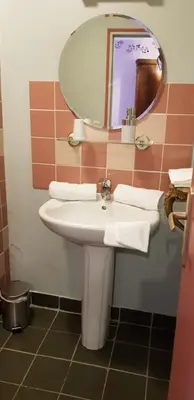Salle de bains dans l'établissement Bleu Bonheur