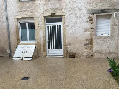 Plan de l'établissement LE TOUT JOLI NID BEAUNOIS, Studio Plein centre parking