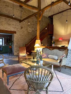 Coin salon dans l'établissement Maison Belles Pierres