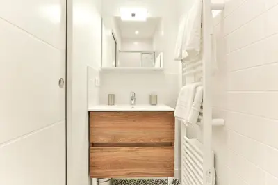 Salle de bains dans l'établissement VILLA14