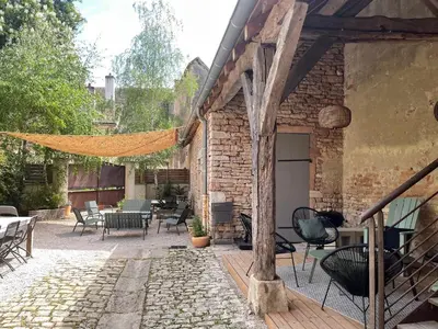 Terrasse ou espace extérieur de l'établissement Le Clos de Miribel