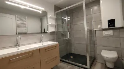 Salle de bains dans l'établissement Domaine Ravy-Lilas