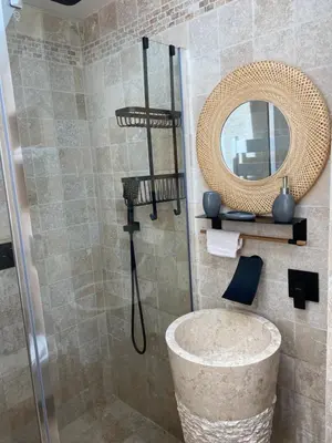 Salle de bains dans l'établissement L’entrenous