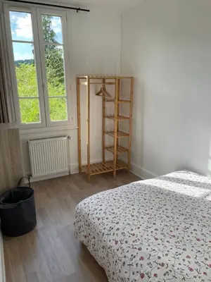 Un ou plusieurs lits dans un hébergement de l'établissement Location La Ferté, calme et proximité centre ville classé 3 Étoiles