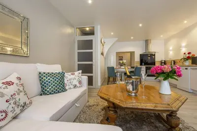Cuisine ou kitchenette dans l'établissement Chez la Tante Louise - appartement privé de charme