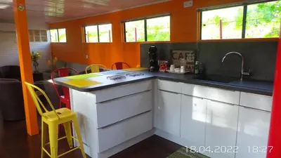 Cuisine ou kitchenette dans l'établissement LES AMIS D'ULYSSE