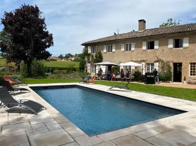 Piscine de l'établissement LE GITE DU CARGE D'ARLAY ou située à proximité