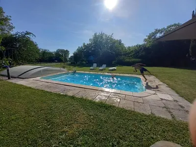 Piscine de l'établissement Suite privée indépendant dans ancien pigeonniet ou située à proximité