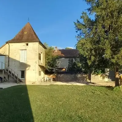 Suite privée indépendant dans ancien pigeonniet