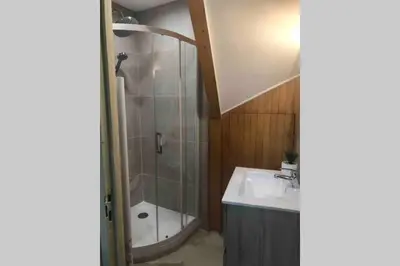 Salle de bains dans l'établissement BeauneAppart - Centre- Climatisation - Parking gratuit