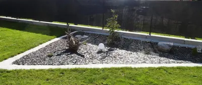 Jardin de l'établissement La Cascatelle - Gîte entièrement climatisé