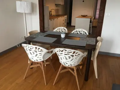 Plan de l'établissement Grands Gîtes de charme avec jardin, lieu calme et paisible en plein coeur d'Arbois, linge inclu, lits faits à l'arrivée et ménage en fin de séjour