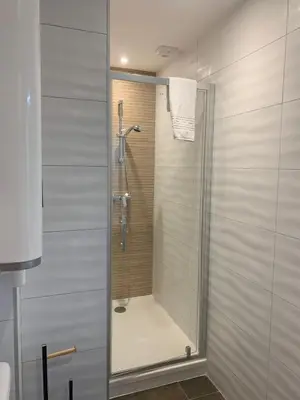Salle de bains dans l'établissement Hôtel Des Docks