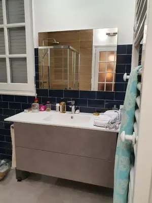 Salle de bains dans l'établissement LE PARC DE JEANNE