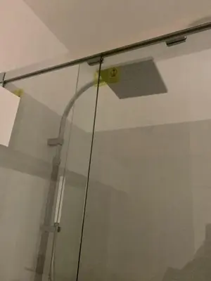 Salle de bains dans l'établissement Luxury suites maladiere 1