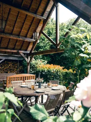 Plan de l'établissement Chalet chaleureux à Marigny-l'Église avec vue sur lac et montagne