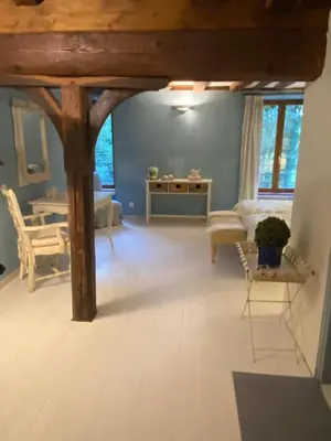 Coin salon dans l'établissement Le Domaine de Moroges