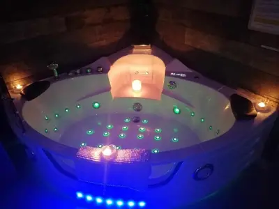 Plan de l'établissement Romantisme et glamour 2 avec spa , clim et jardin
