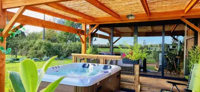 Jardin de l'établissement La Luna - Tiny House Spa - Romantique & Nature