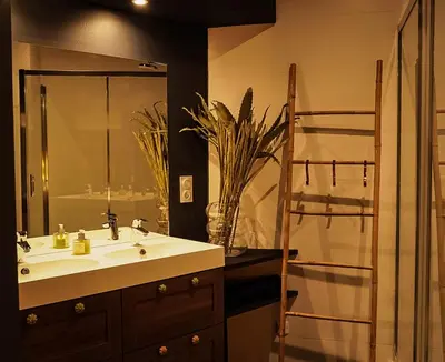 Salle de bains dans l'établissement B&B Le Victor Dumay