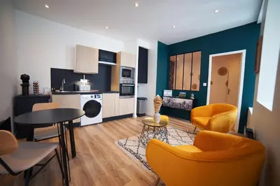 Cuisine ou kitchenette dans l'établissement PatioNé dans Centre de Dijon