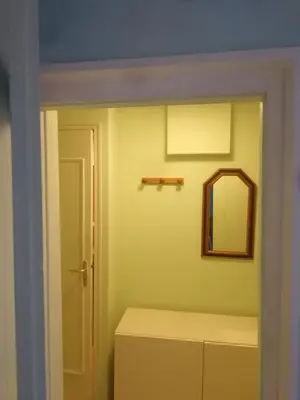 Salle de bains dans l'établissement Arbois, joli petit appartement plein centre