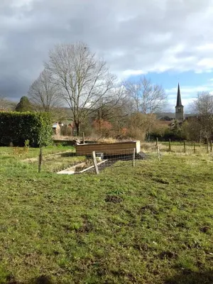 Jardin de l'établissement Agréable chambre meublée, vue sur la vallée de l'Auxois