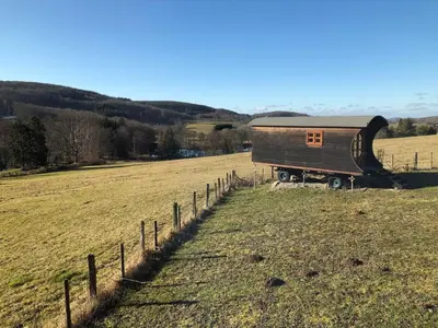 Paysage naturel près de la tente de luxe